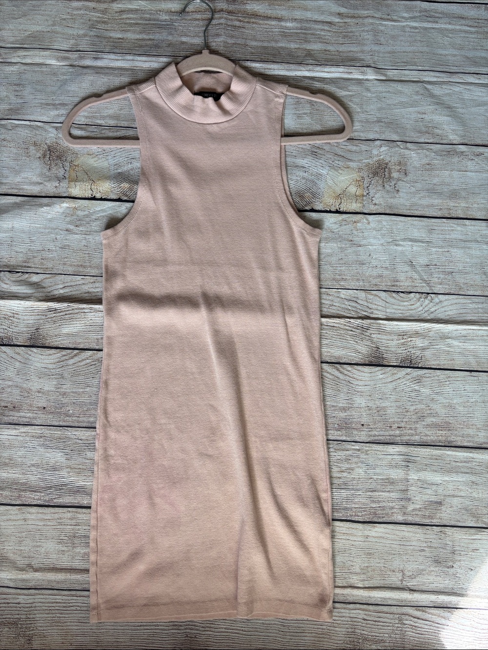 Forever 21 Sleeveless Mock-Neck Bodycon Dress in Blush Pink